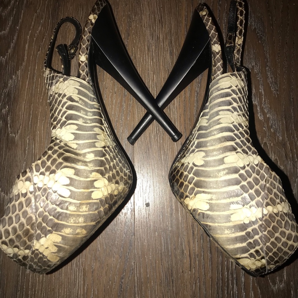 Giuseppe Zanotti snakeskin heels with platform Sz 41